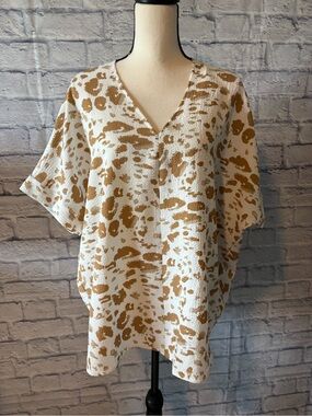 Relaxed V-Neck Cream Tunic with Tan Abstract Print